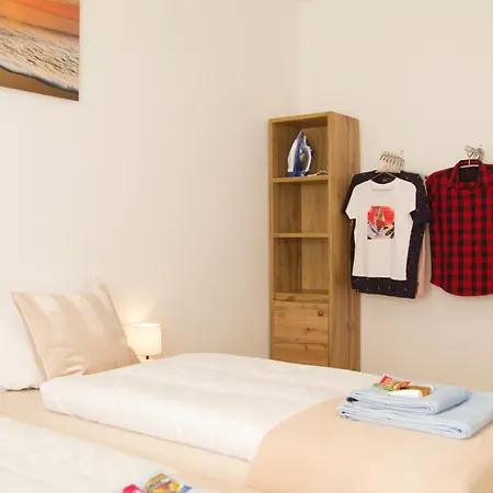 Apartment Fuer 4, Mitten In *