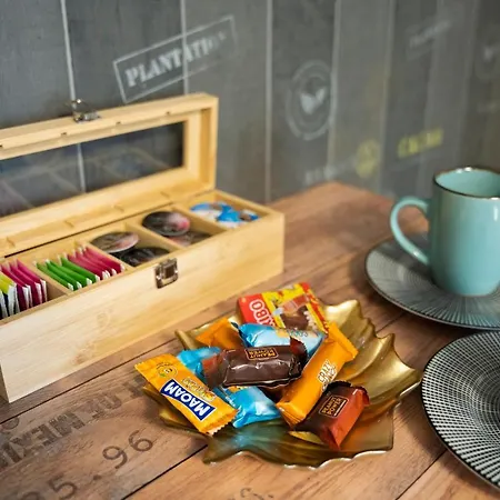 Fuer 4, Mitten In Daire *