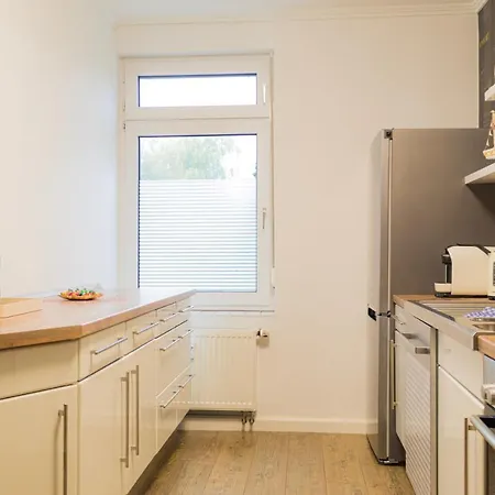 Apartment Fuer 4, Mitten In