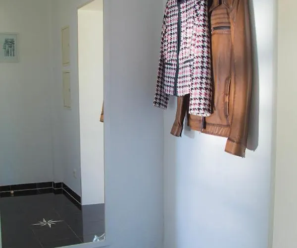 Fuer 4, Mitten In سولينجين