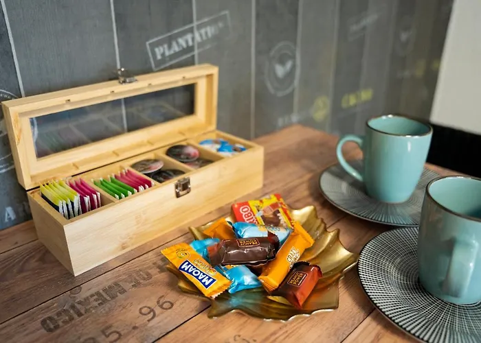 Fuer 4, Mitten In شقة *